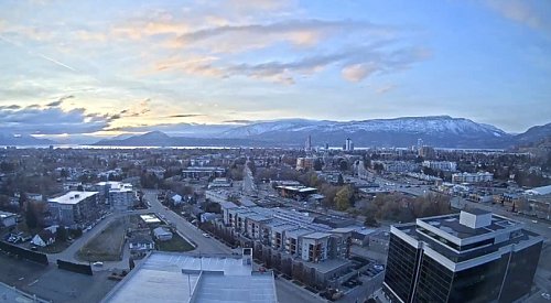 Kelowna weather: Sunny, high of 1ºC, no snow or rain